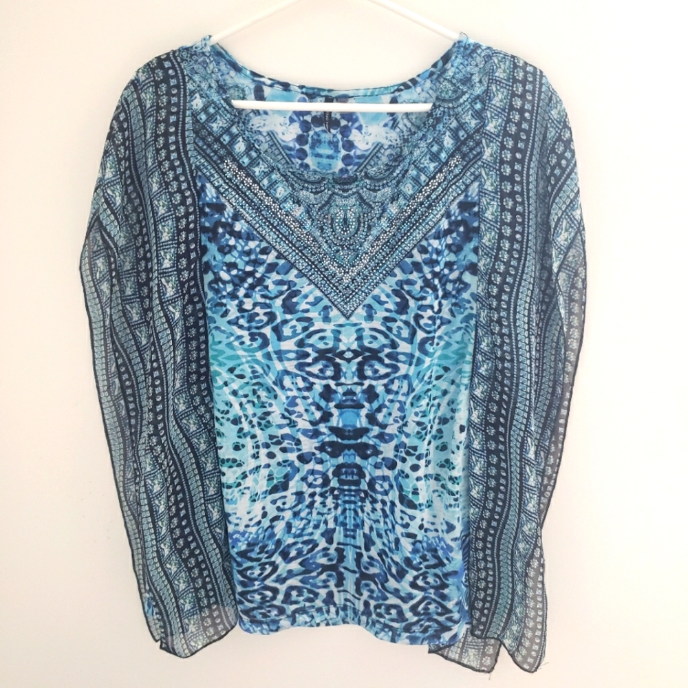 Amanda Green sleeveless blue patterned blouse